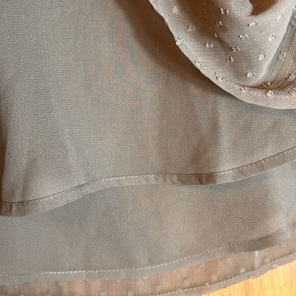 LOFT Clip Smocked Ruffle Trim Swiss Dot Top Size Small ▫️ - Picture 5 of 10